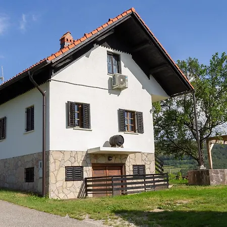 Andy's With Hottub & Sauna Podbocje