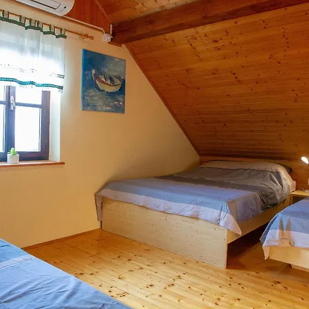 Andy's With Hottub & Sauna * Podbocje