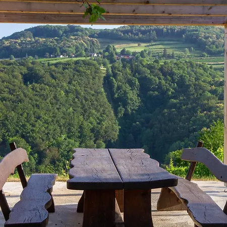 Andy's With Hottub & Sauna Podbocje