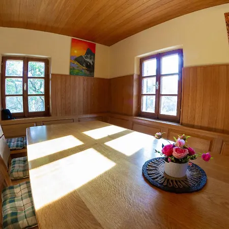 Andy's With Hottub & Sauna