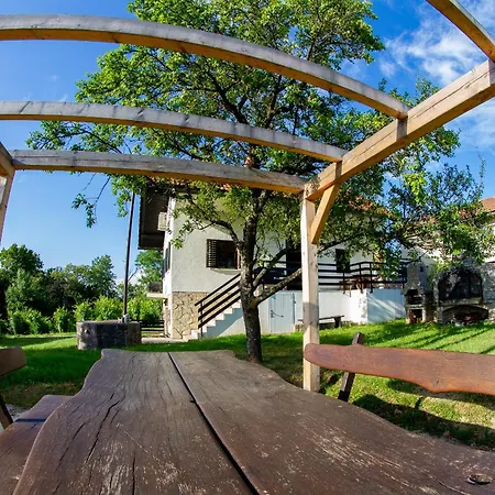 Andy's With Hottub & Sauna * Podbocje