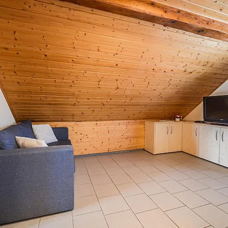 Andy's With Hottub & Sauna Holiday home