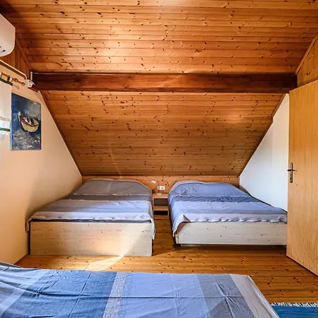 Andy's With Hottub & Sauna Podbocje