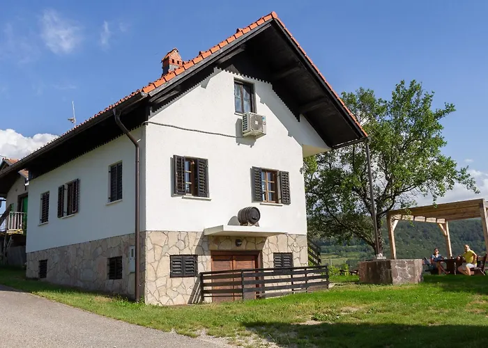 Andy's With Hottub & Sauna Podbocje