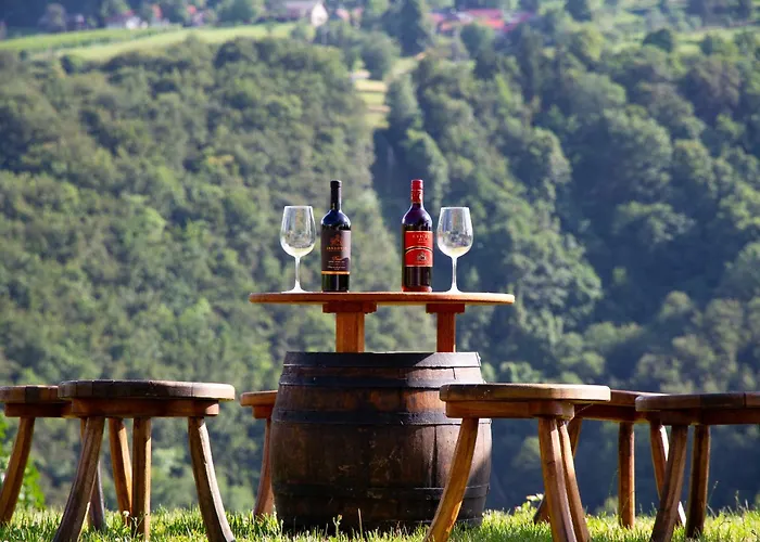 Andy's With Hottub & Sauna *