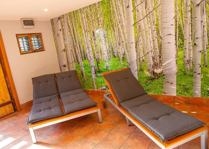 Andy's With Hottub & Sauna Podbocje