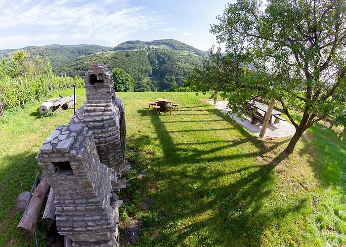 Andy's With Hottub & Sauna 別荘 Podbocje