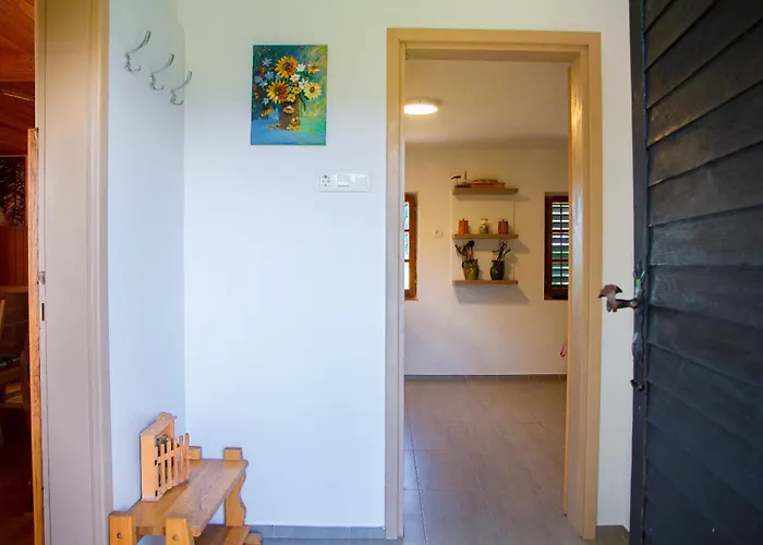 Andy's With Hottub & Sauna * Podbocje