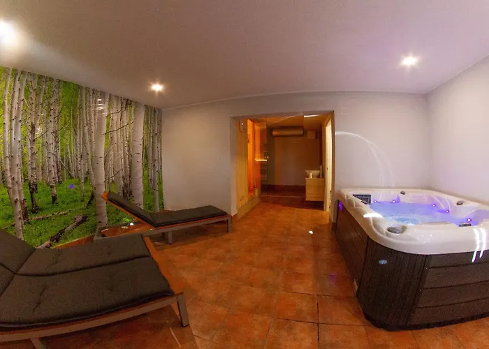 Andy's With Hottub & Sauna Podbocje