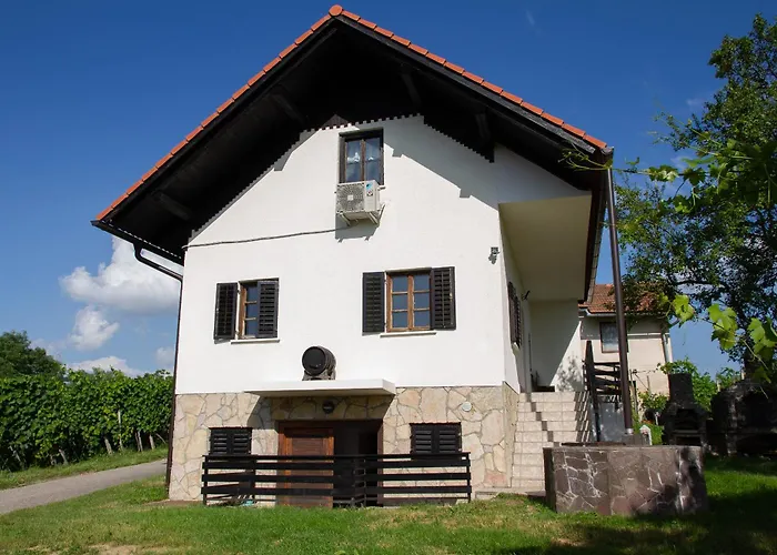 Andy's With Hottub & Sauna 別荘 Podbocje