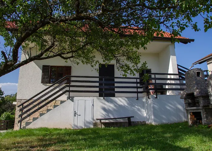 Andy's With Hottub & Sauna 別荘 Podbocje