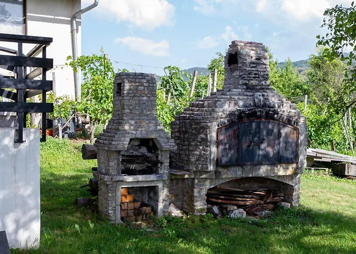 Andy's With Hottub & Sauna 別荘 Podbocje